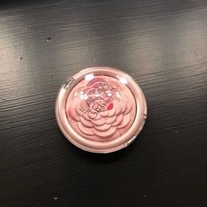 Laura Geller blush highlighter